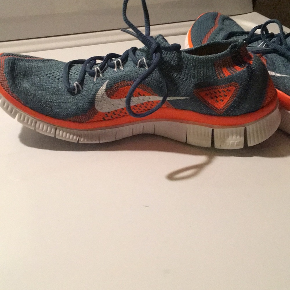 Nike Free Runs